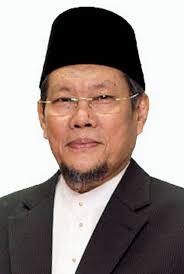 Yang Berbahagia Sahibus Samahah Dato’ Paduka (Dr.)Syeikh Fadzil Awang