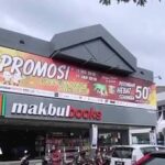 Logo Makbul Books Store