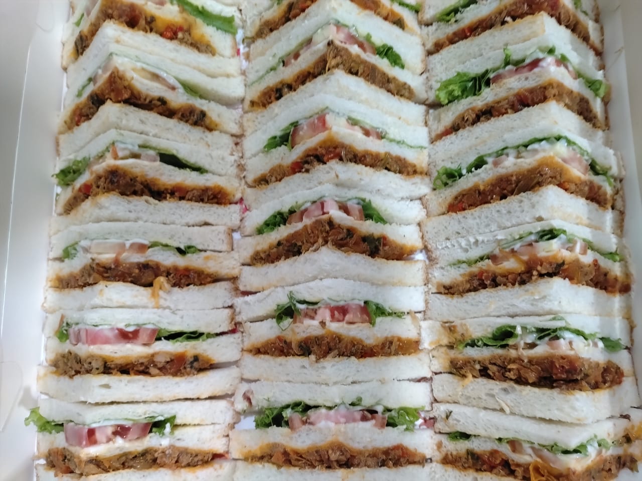 ROTI SANDWICH AYAM, TUNA, SARDIN & TELOR