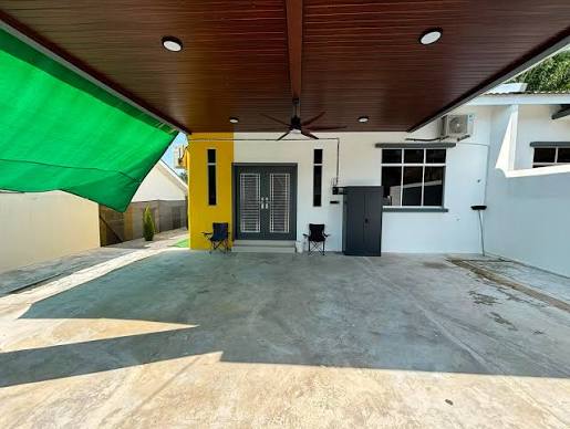 H THREE HOMESTAY
