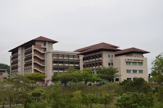 Institut Aminuddin Baki, Main Campus, Bandar Enstek, Negeri Sembilan ·
