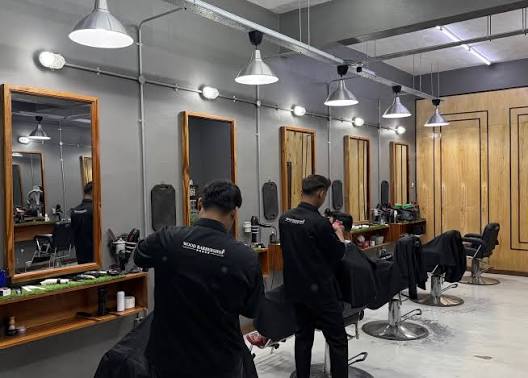 WOOD BARBERSHOP Kuala Terengganu